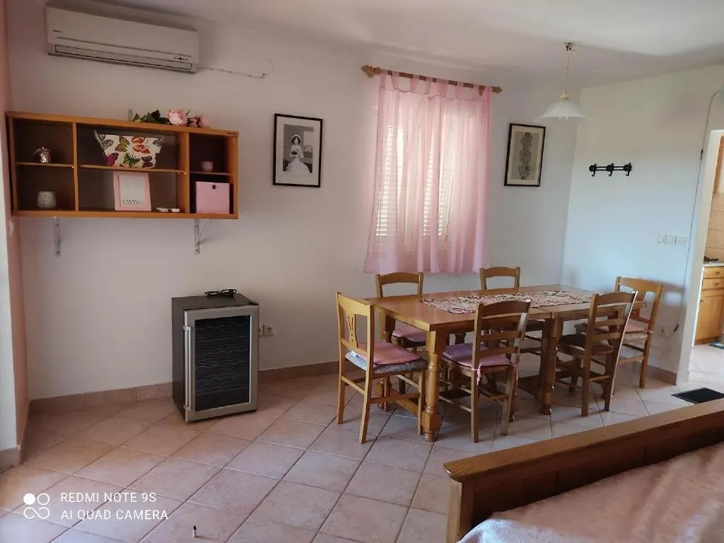 Apartments Nino Stivan Croatia